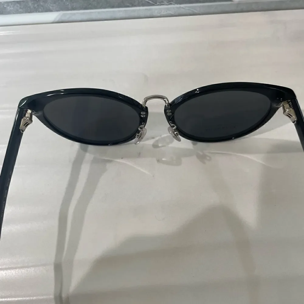 NIB Givenchy GV 7115/F/S Unisex Sunglasses
